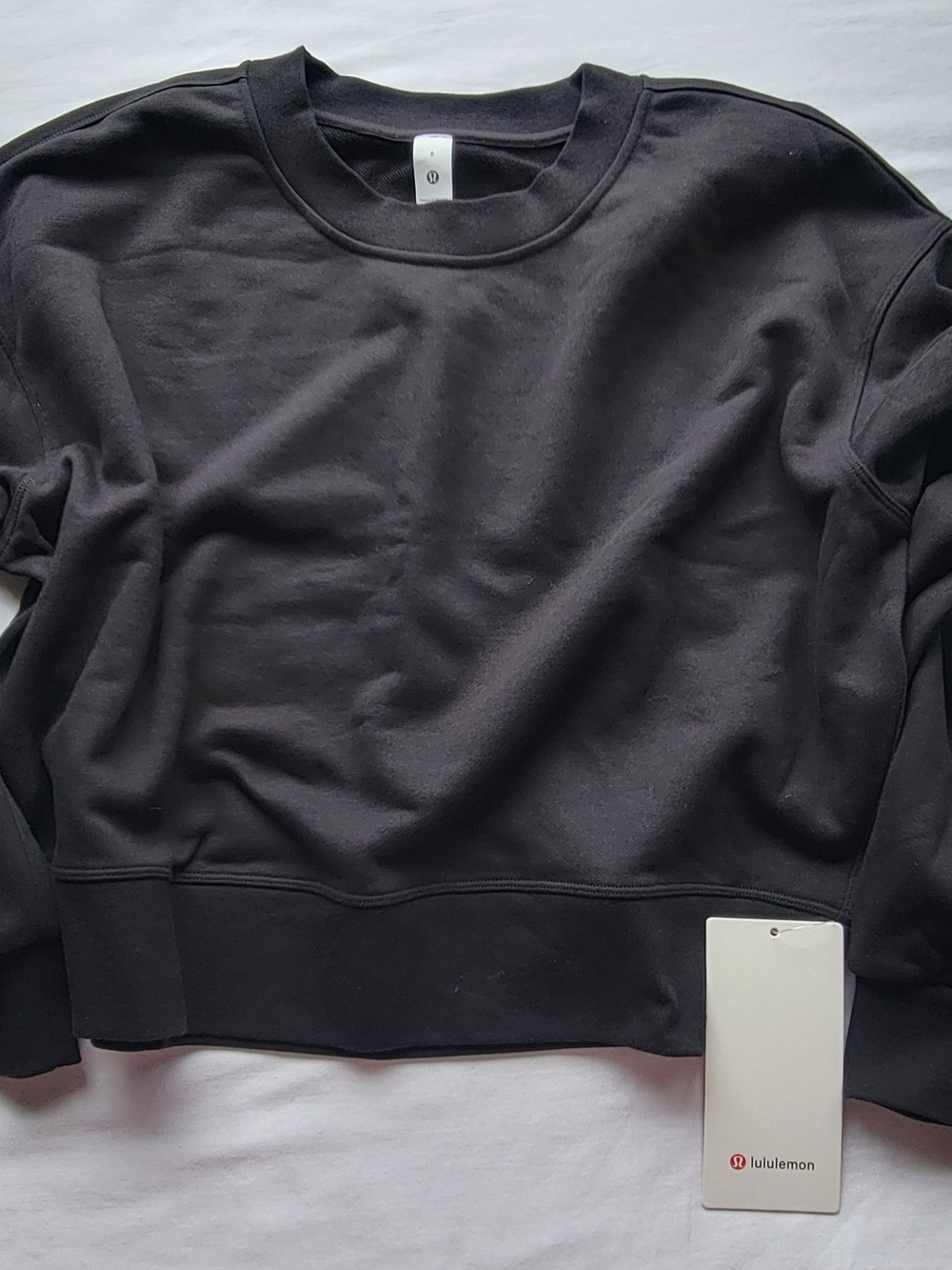 NWT lululemon athletica Perfectly Cropped Black Crew Sweatshirt